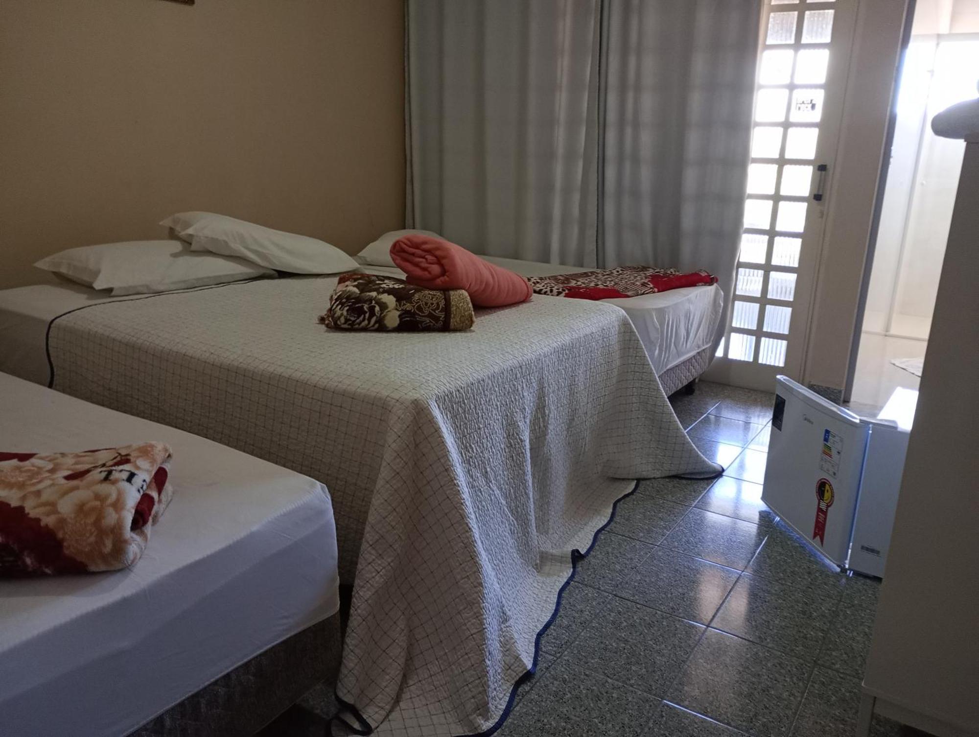 Santa Helena Pousada Cachoeira Paulista Eksteriør billede